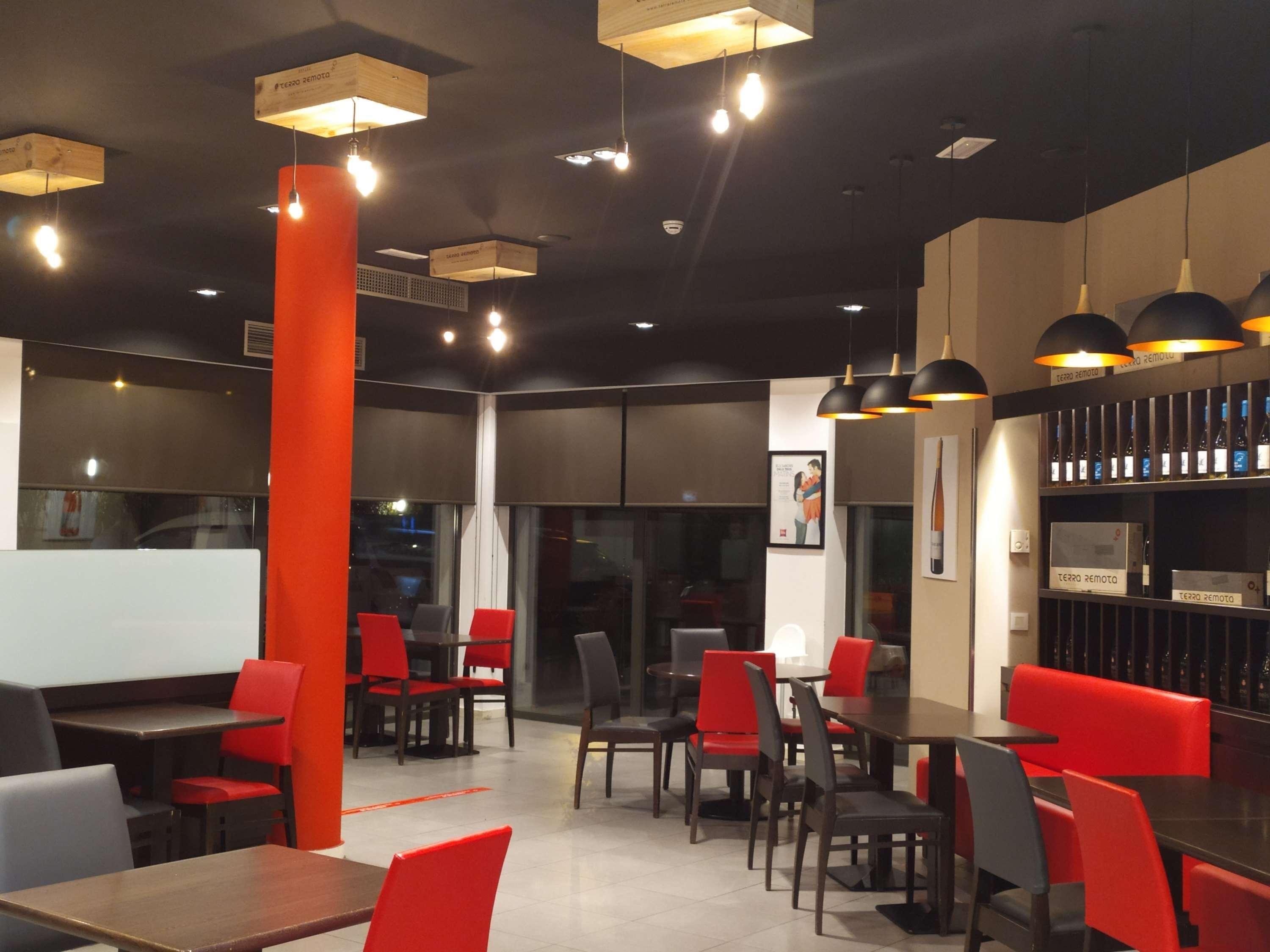 Ibis Girona Hotel Exterior photo