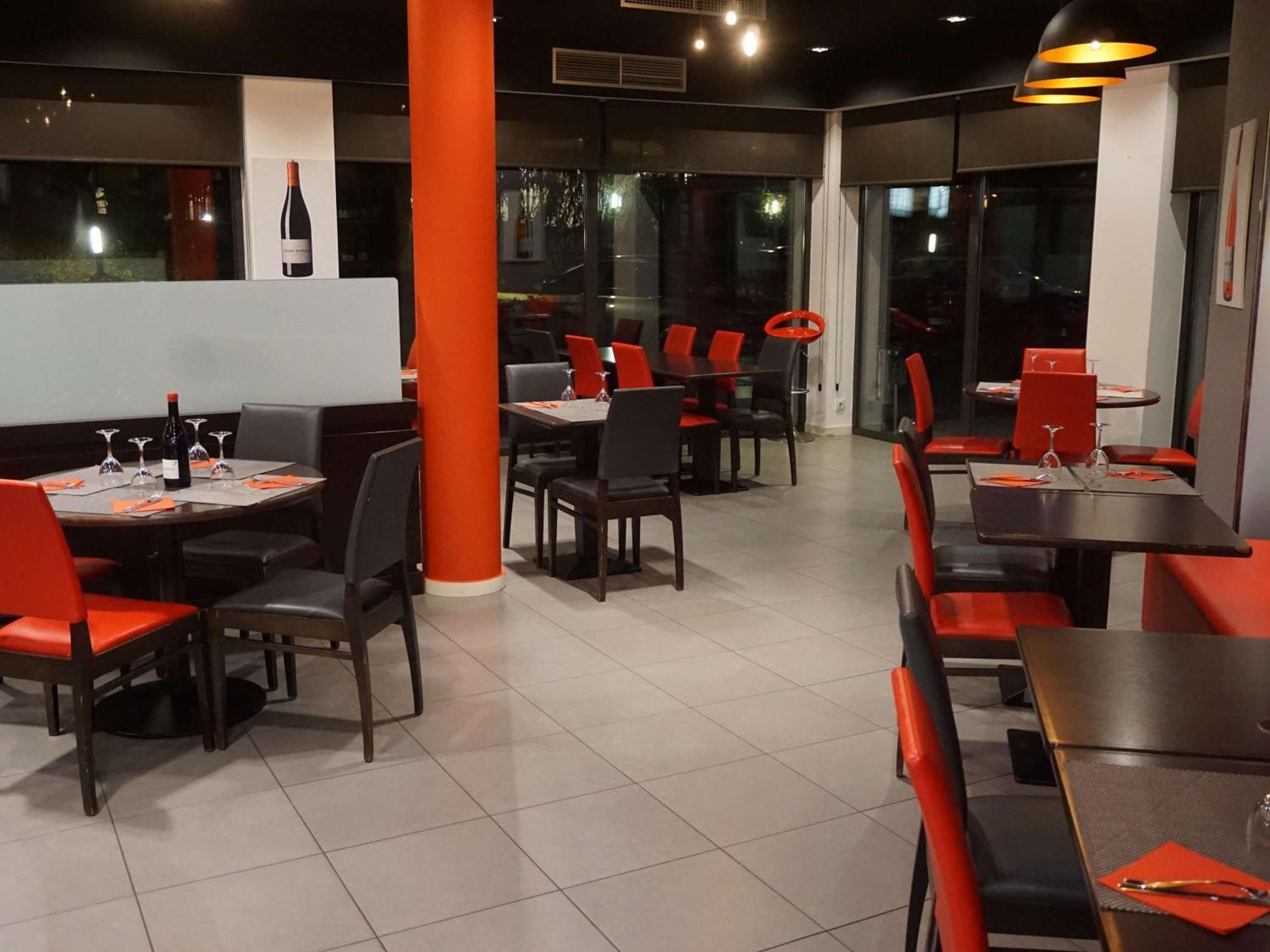 Ibis Girona Hotel Exterior photo