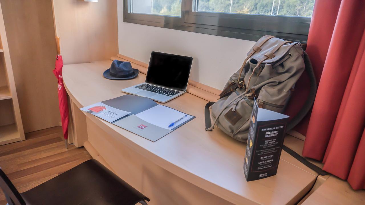 Ibis Girona Hotel Exterior photo